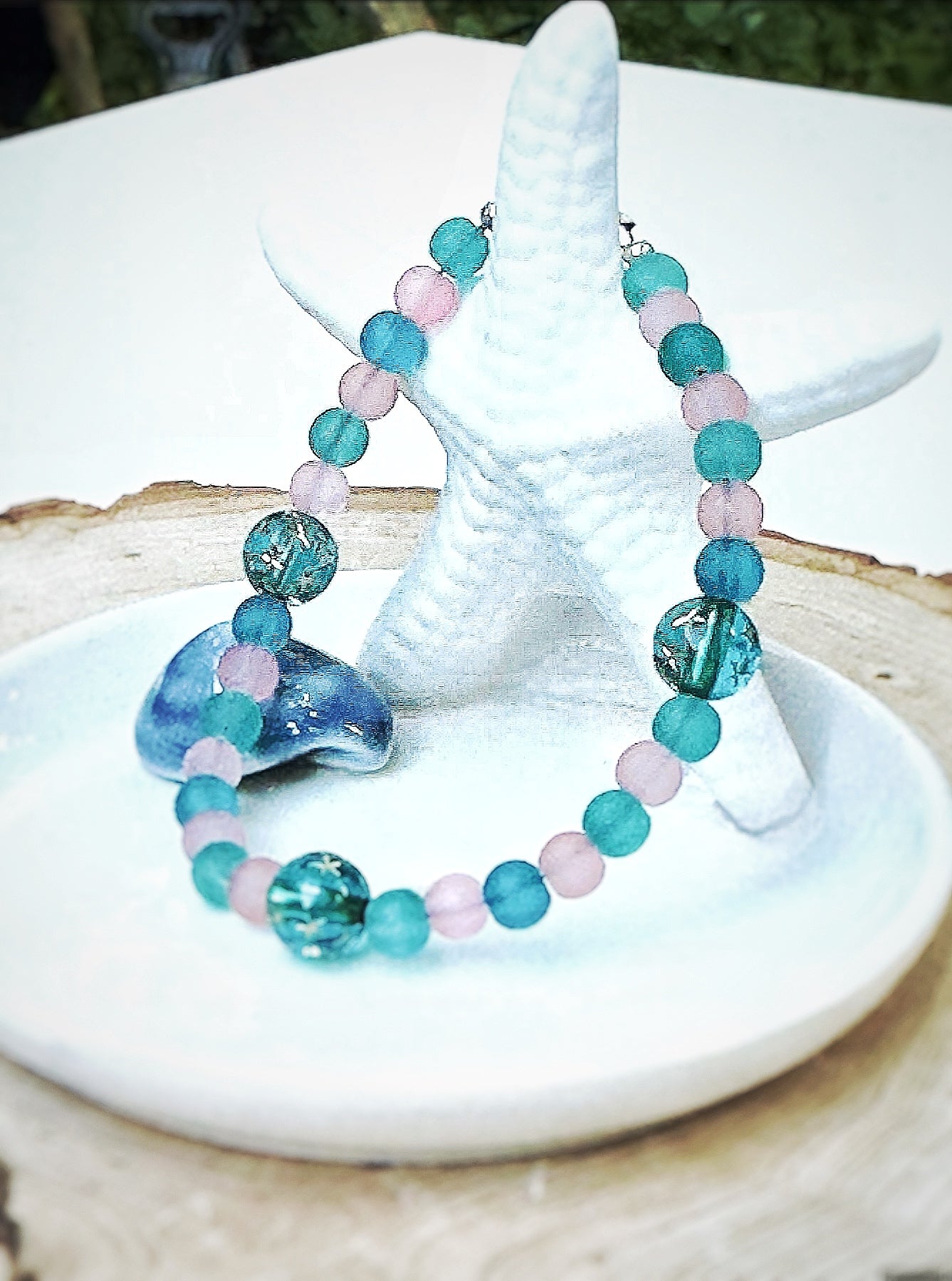 A soft constellation of calm—where celestial peace meets ocean stillness.
Handmade to ground the heart, quiet the mind, and gently guide you back to yourself.